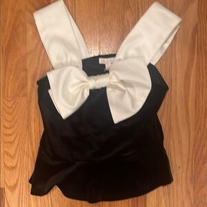 Girls medium Elegant Black and White Bow Top